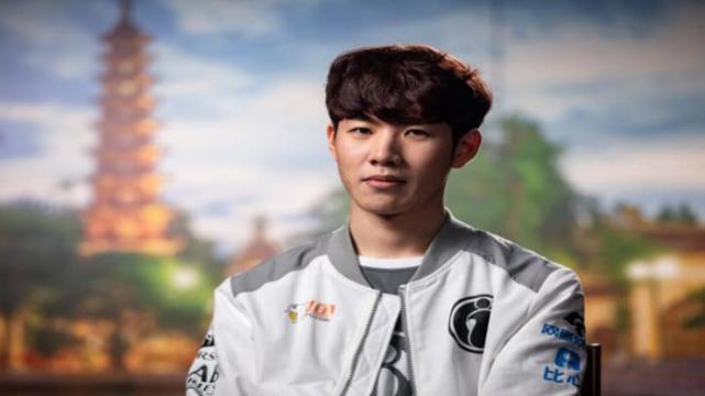 某些场合受 某些场合受